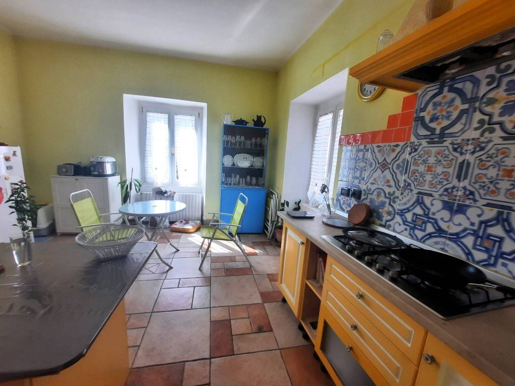 Appartamento a Borgofranco d'ivrea in Via Aosta, 94 - Foto 4