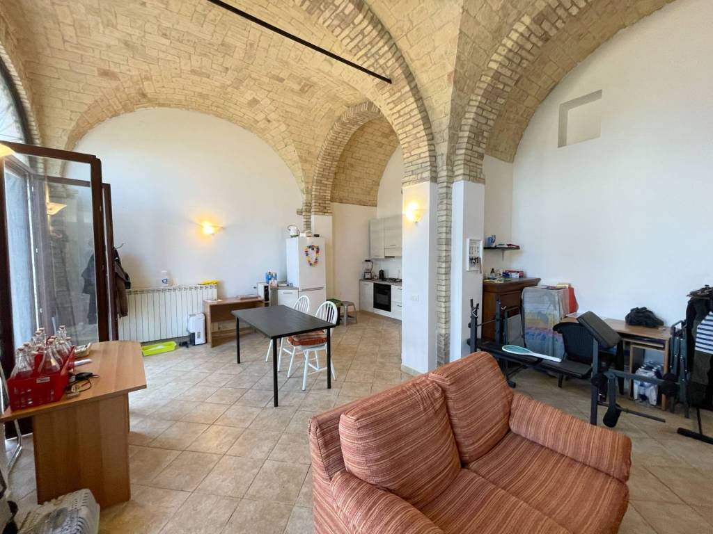 Appartamento a Mosciano sant'angelo in Via Sotto le Mura - Foto 4