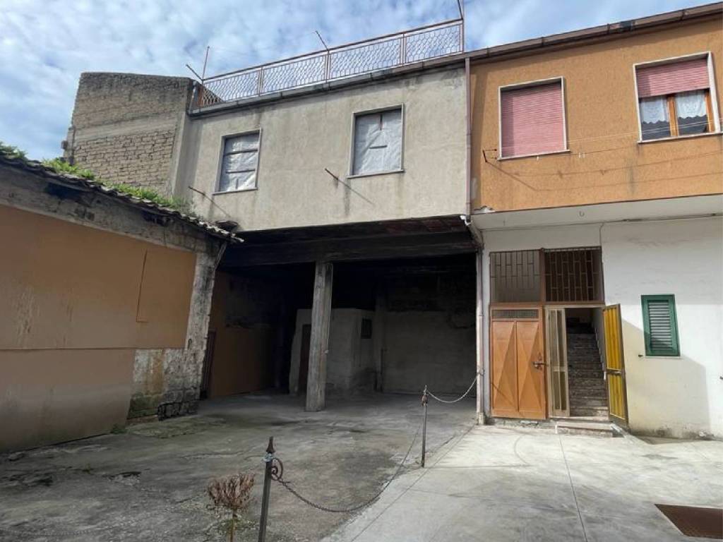 Casa indipendente a Santa maria capua vetere in Via Tifatina - Foto 2