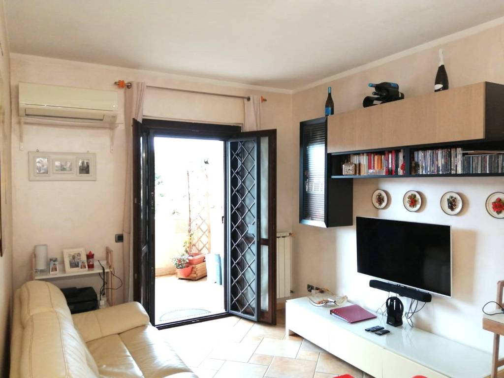 Appartamento a Pomezia in Via Sesia - Foto 5
