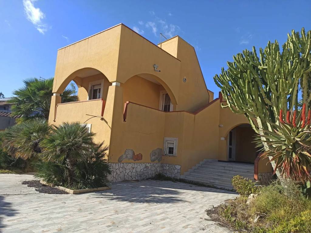 Villa a Noto in Viale Vitaliano Dilorenzo, 27 - Foto 2