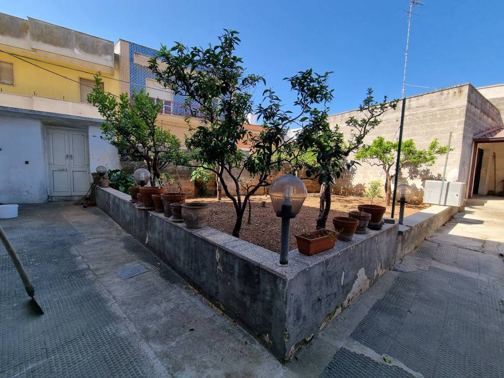 Villa a Copertino in Via Piero Maroncelli - Foto 3