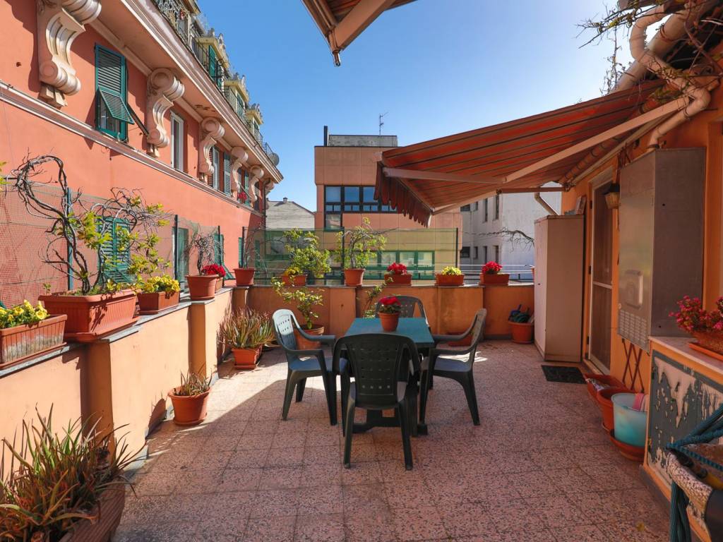 Attico / mansarda a Genova in Piazza Vittorio Veneto, 4 - Foto 3