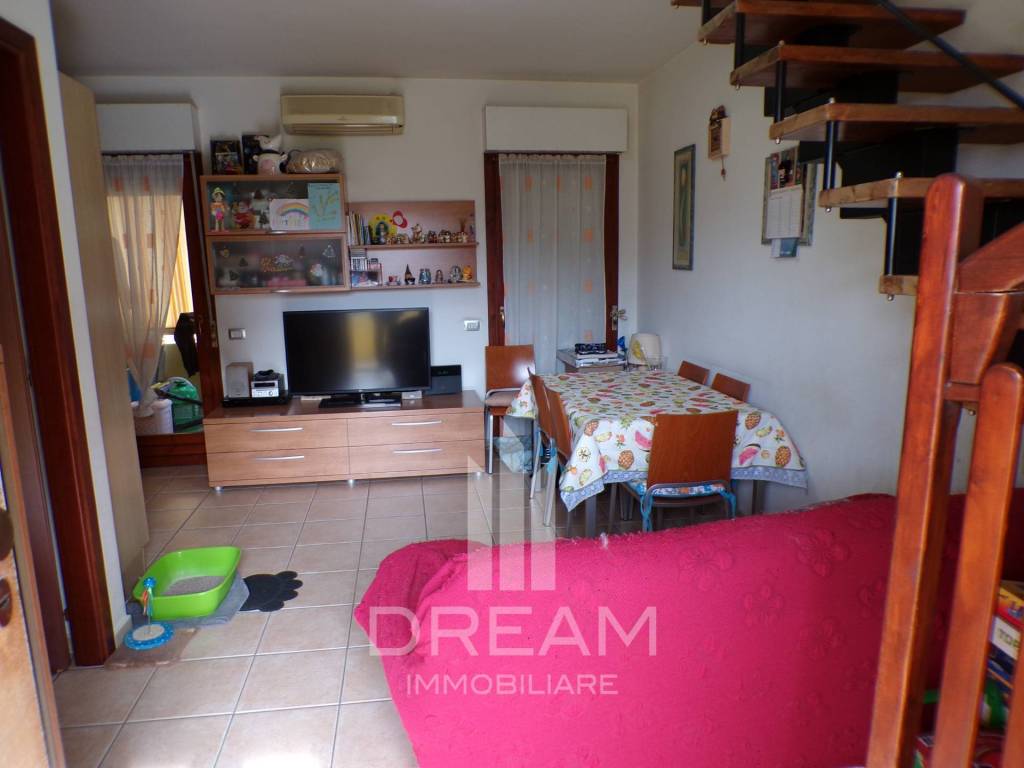 Appartamento a Quartu sant'elena in via Monti - Foto 2