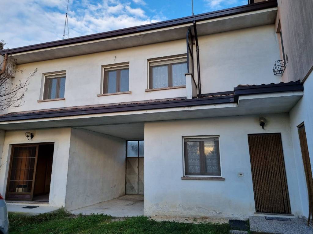 Rustico / casale a Latisana in Via Edmondo De Amicis - Foto 2