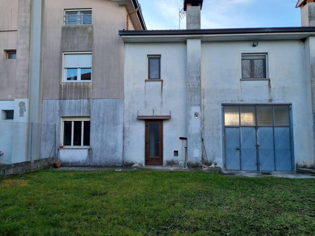 Rustico / casale a Latisana in Via Edmondo De Amicis - Foto 5