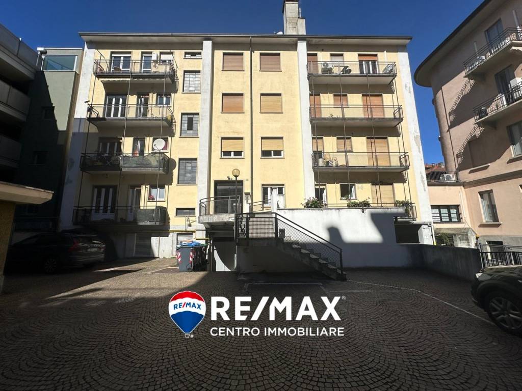 Appartamento a Varese in Via delle Medaglie d'Oro - Foto 2