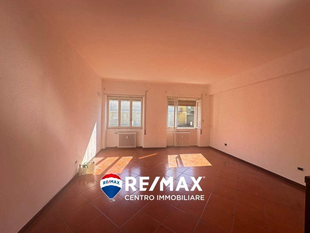 Appartamento a Varese in Via delle Medaglie d'Oro - Foto 4
