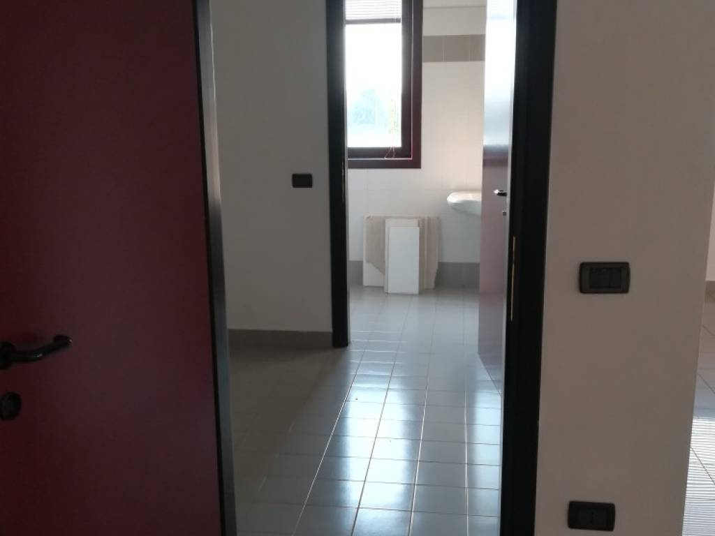 Immobile a Porto mantovano in Via Parigi - Foto 3