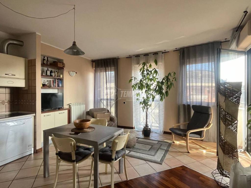 Appartamento a Castellanza in Via Brambilla 4 - Foto 4