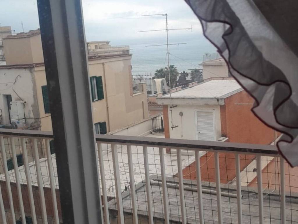 Appartamento a Ladispoli in Via Odescalchi - Foto 4