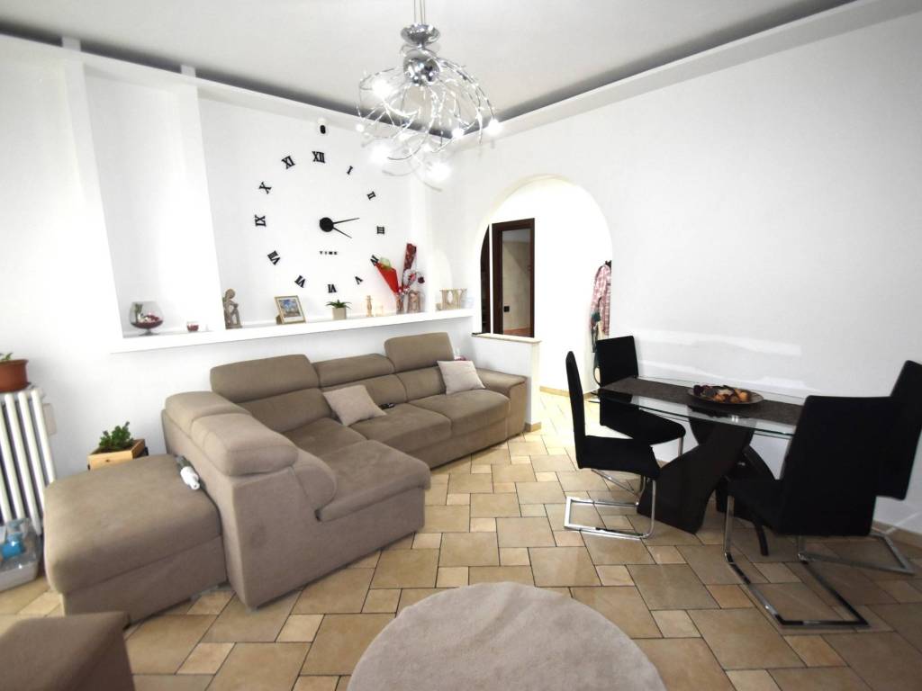 Appartamento a Vercelli in Strada Olcenengo - Foto 2