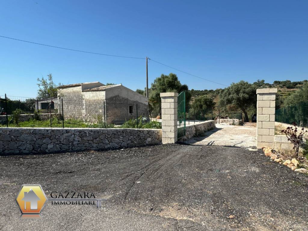 Rustico / casale a Canicattini bagni in C.DA BOSCO DI SOPRA - Foto 3