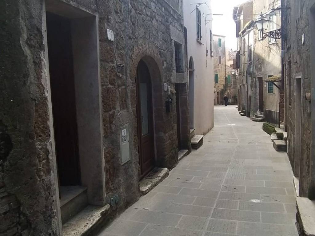 Appartamento a Pitigliano in Via Generale Orsini - Foto 4