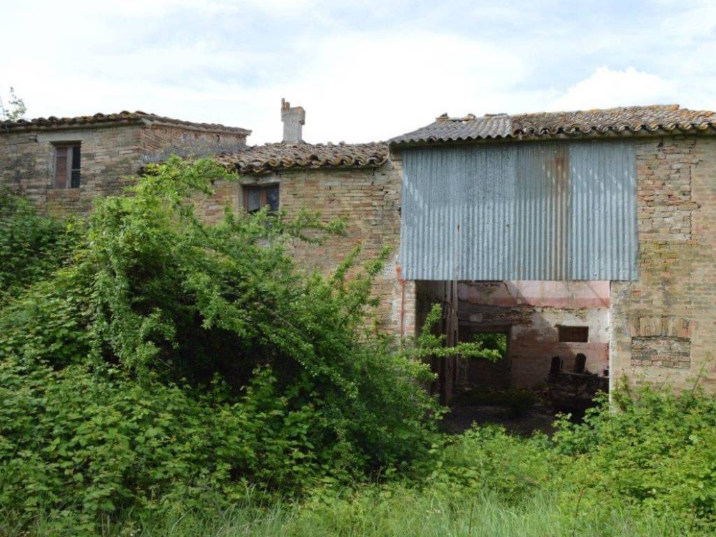 Rustico / casale a Arcevia in Frazione Magnadorsa - Foto 2