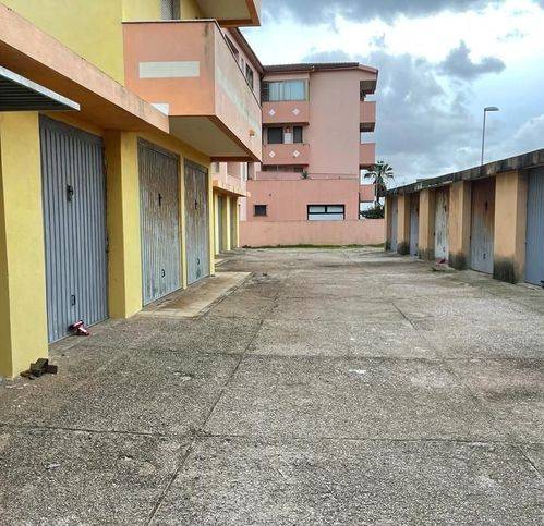 Box / garage a Porto torres in Via Caravaggio 18 - Foto 2