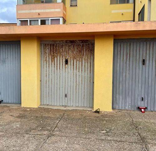 Box / garage a Porto torres in Via Caravaggio 18 - Foto 4