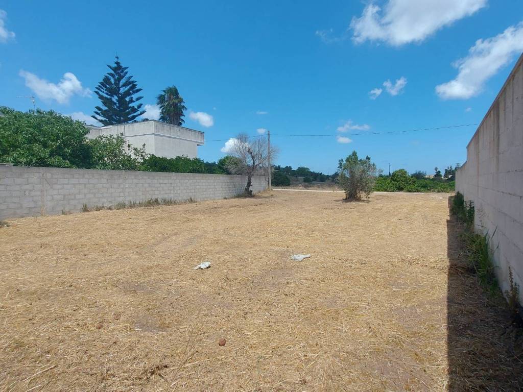 Terreno a Melendugno in Via Girolamo Comi - Foto 4