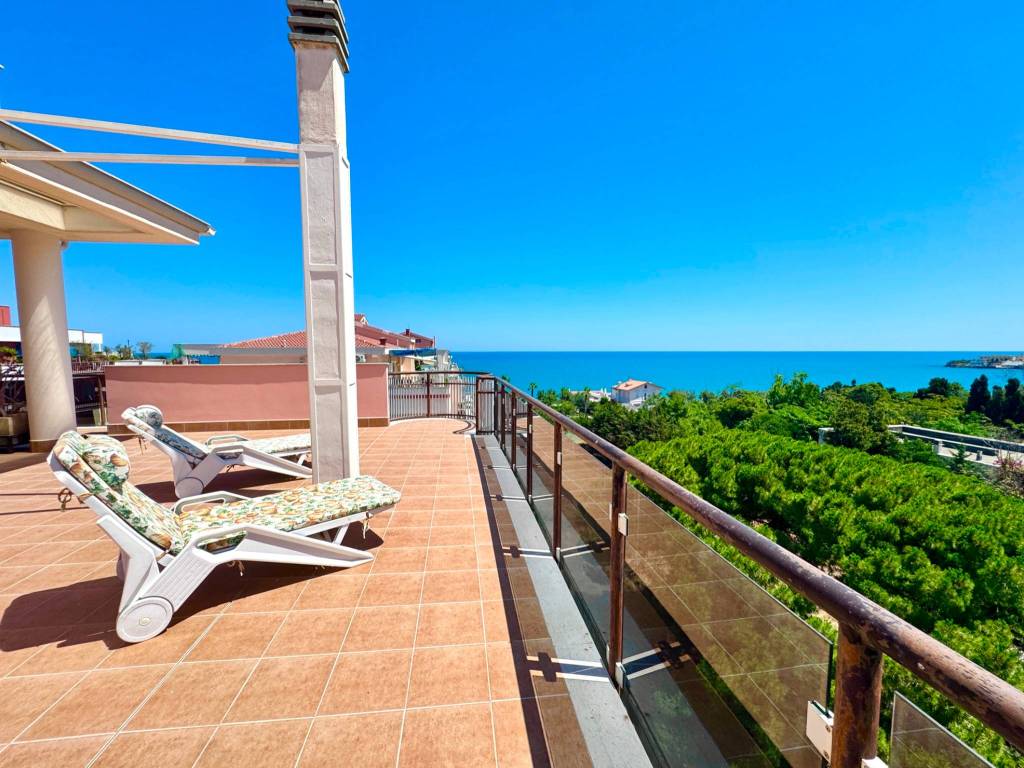 Attico / mansarda a Trani in Via Vittorio Malcangi, 115 - Foto 3