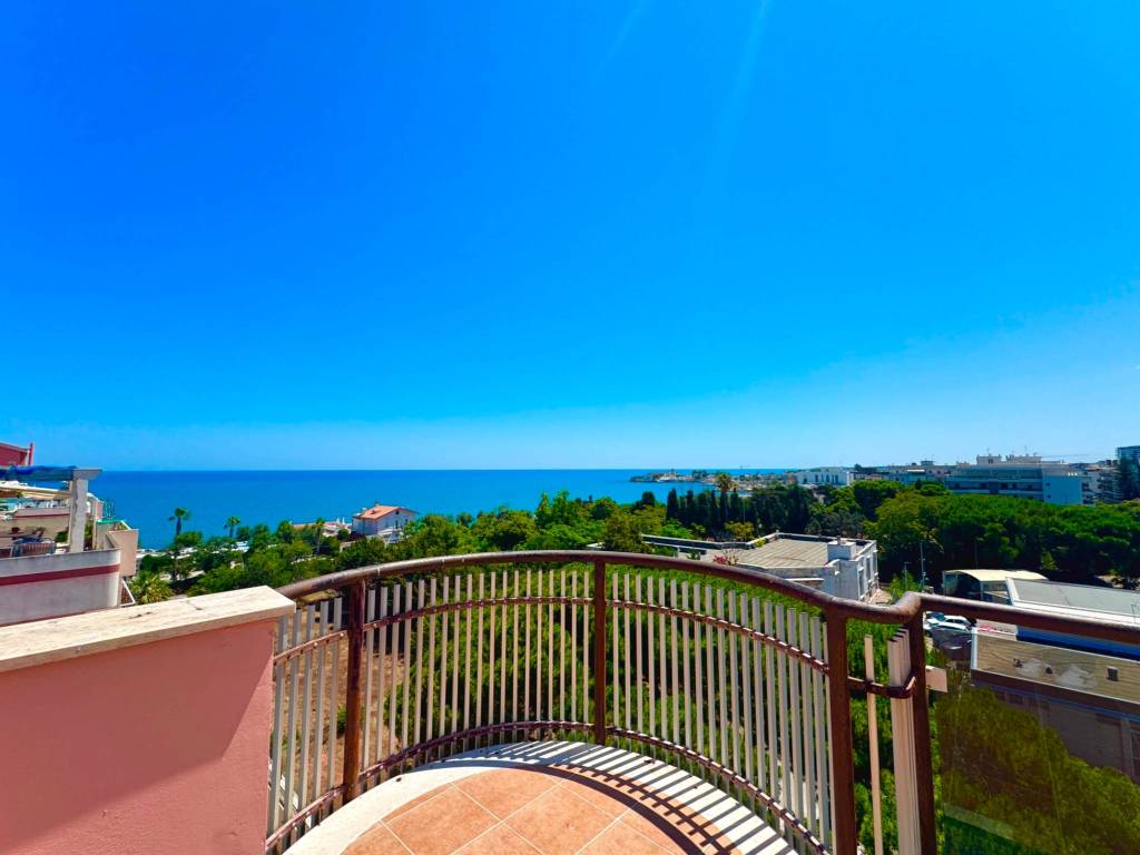 Attico / mansarda a Trani in Via Vittorio Malcangi, 115 - Foto 4