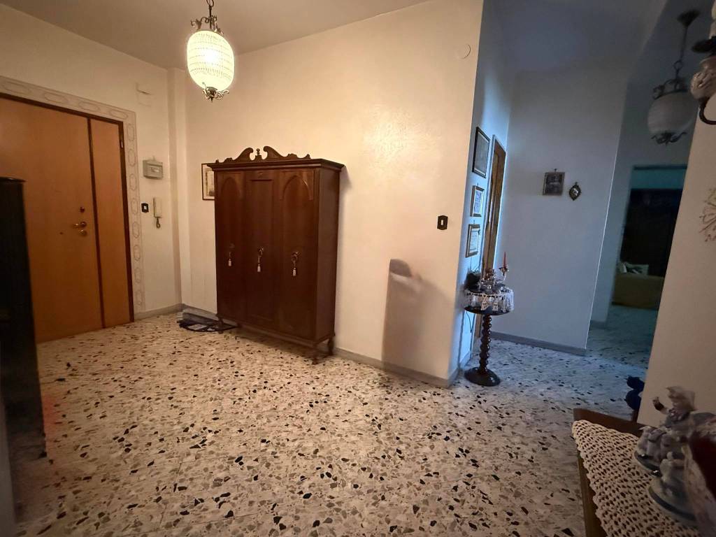 Appartamento a Giovinazzo in Via Vittorio Veneto - Foto 4