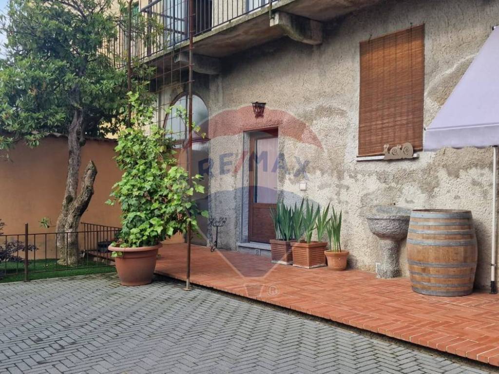 Casa indipendente a Divignano in Via Repubblica - Foto 5