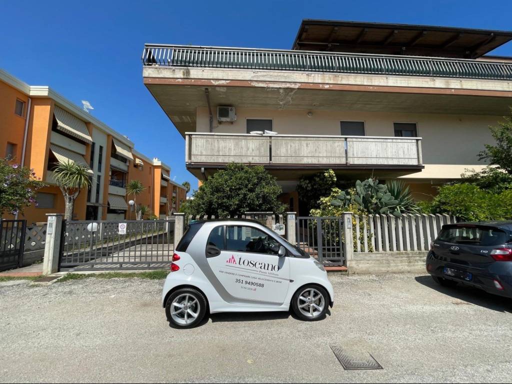 Attico / mansarda a Martinsicuro in Via dei Garofani - Foto 3