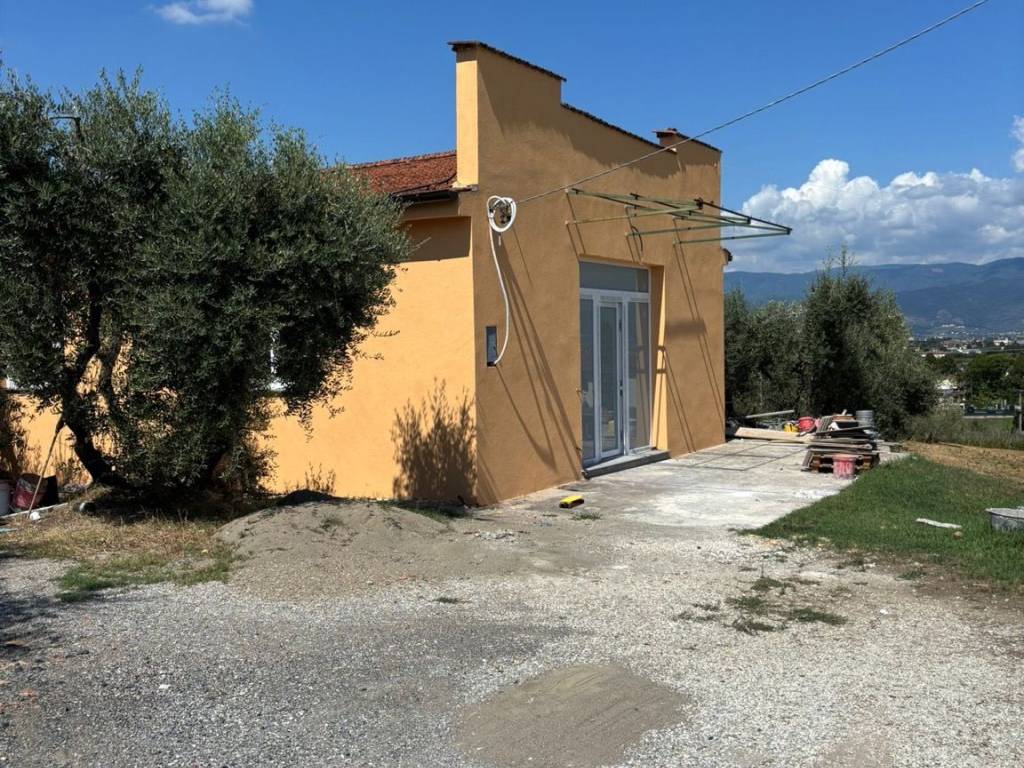 Villa a Quarrata in Via Campiglio alla Stella - Foto 3