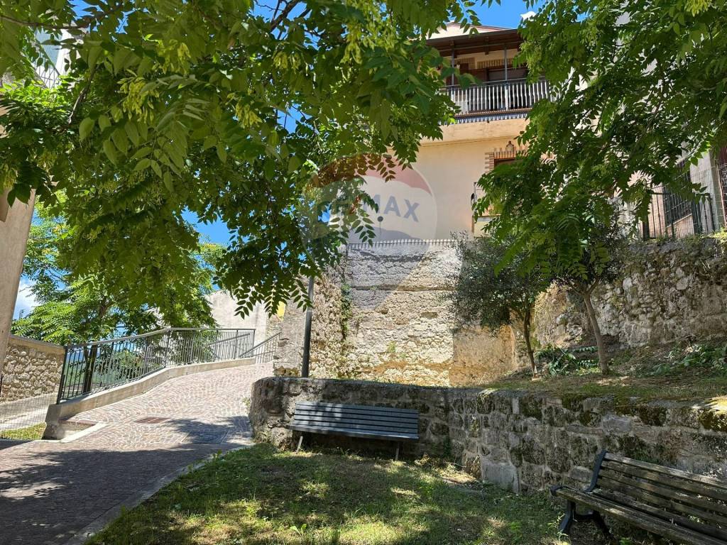 Casa indipendente a Scapoli in Via Casile - Foto 2