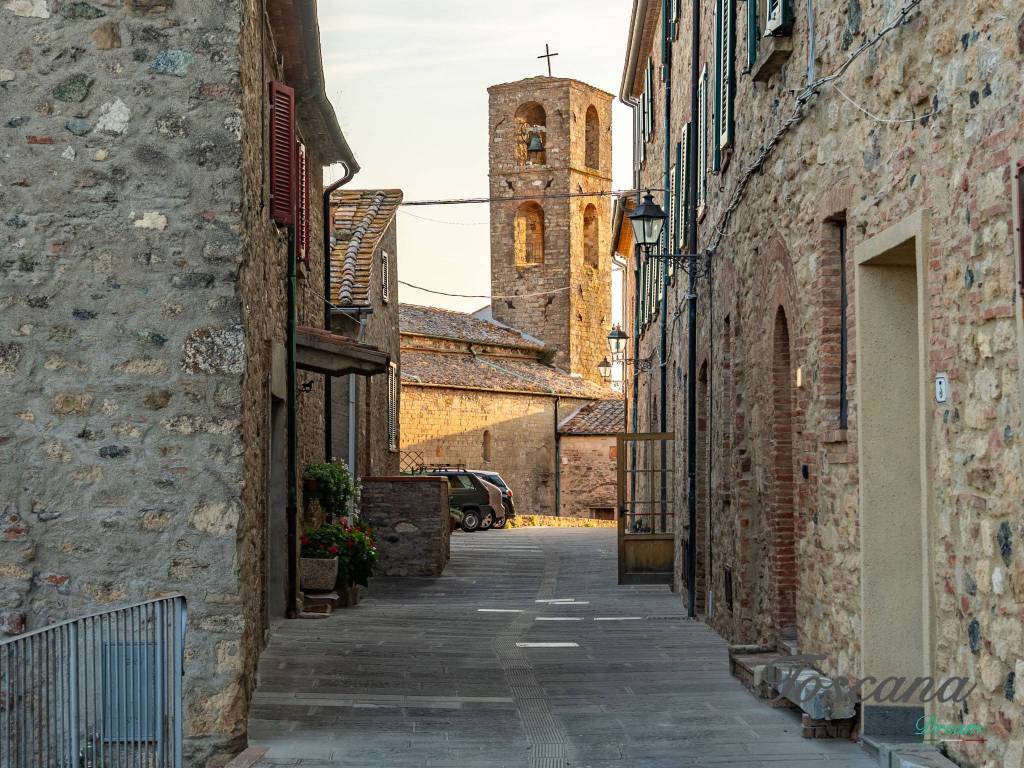 Casa indipendente a Castelnuovo di val di cecina in Via Maggio - Foto 5