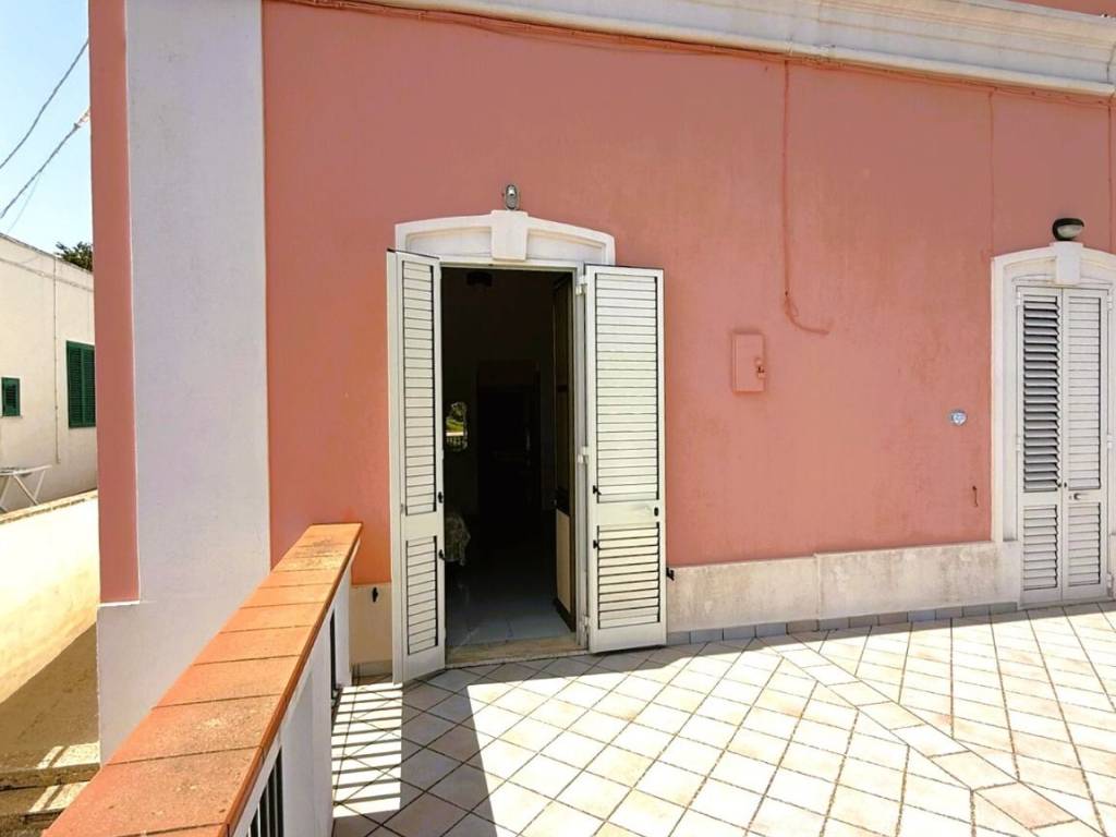 Appartamento a Tricase in Lungomare Cristoforo Colombo - Foto 2