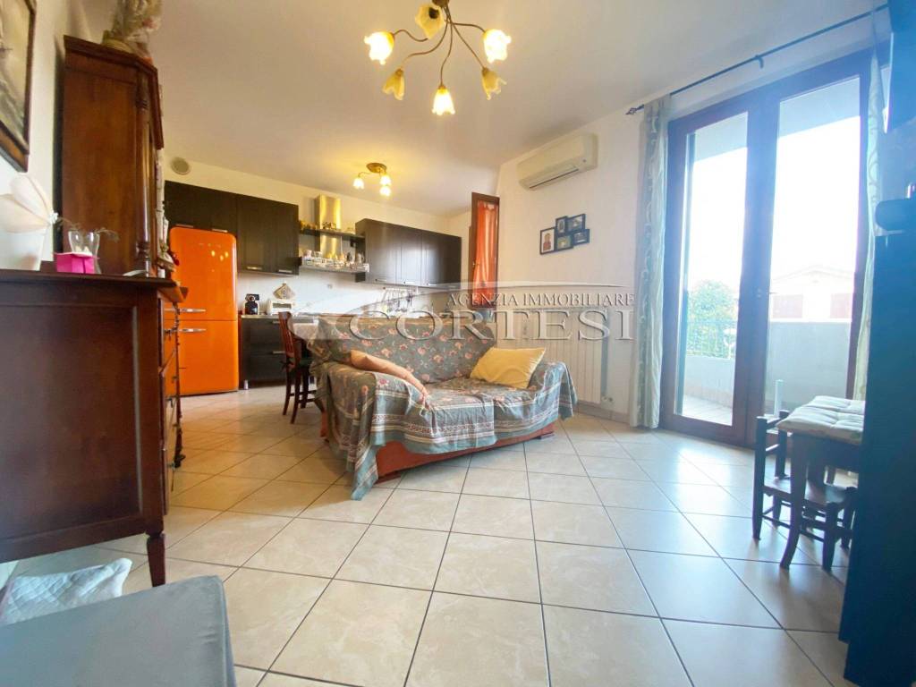 Appartamento a Trecastelli in Via Venticinque aprile - Foto 3