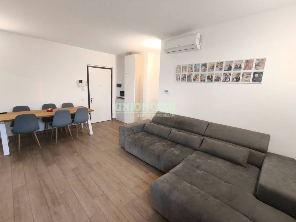 Appartamento a Tradate in Via Ugo Foscolo, 14 - Foto 5