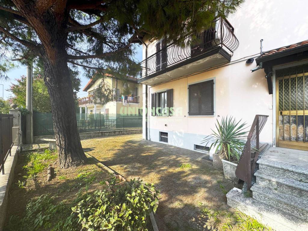 Casa indipendente a Tradate in Via Carlo Rossini, 96 - Foto 5