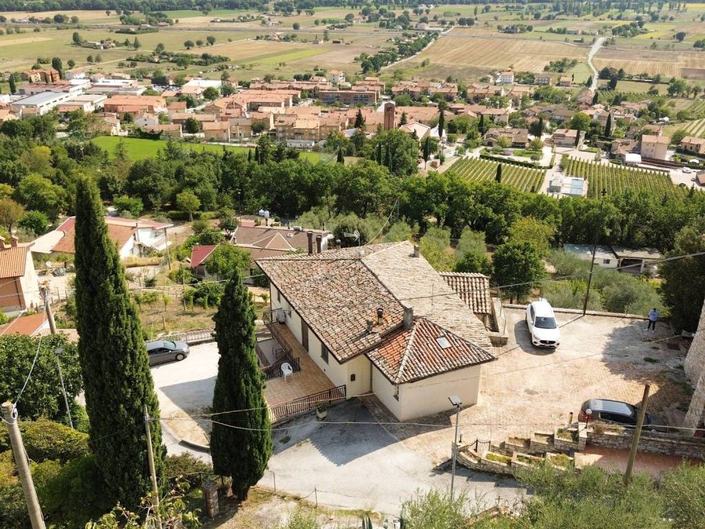 Casa indipendente a Gubbio in Via del Castello - Foto 2