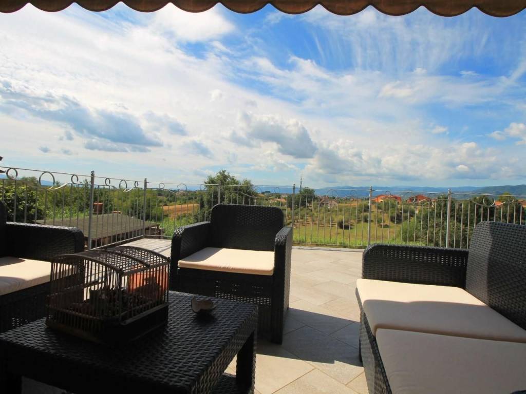 Villa a Lamporecchio in Lamporecchio - Foto 2