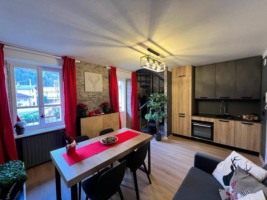 Appartamento a Bardonecchia in Via G. F. Medail, 102 - Foto 3