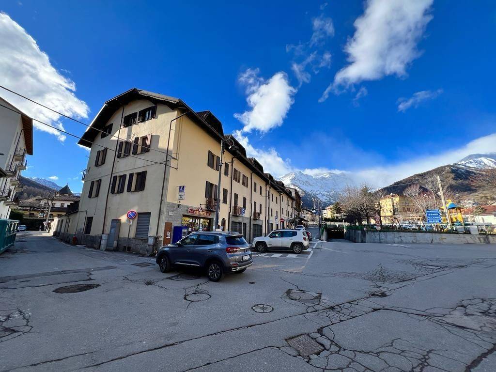 Appartamento a Bardonecchia in Via G. F. Medail, 102 - Foto 4