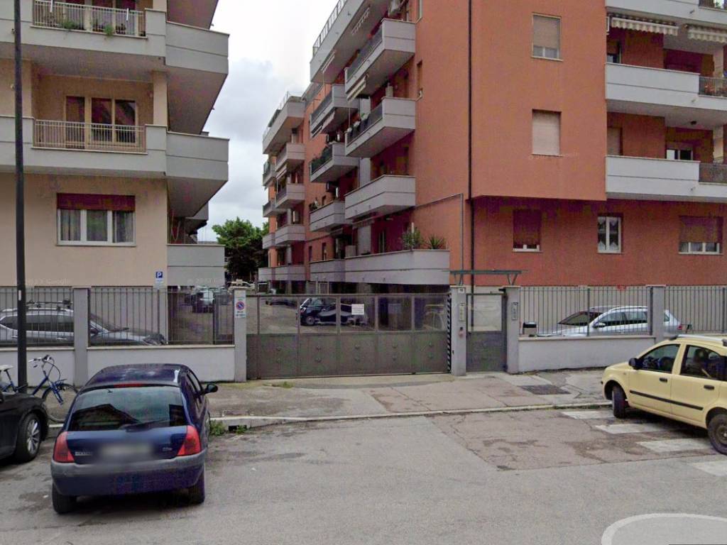 Box / garage a Pescara in Via Raffaele Malagrida, 15 - Foto 3