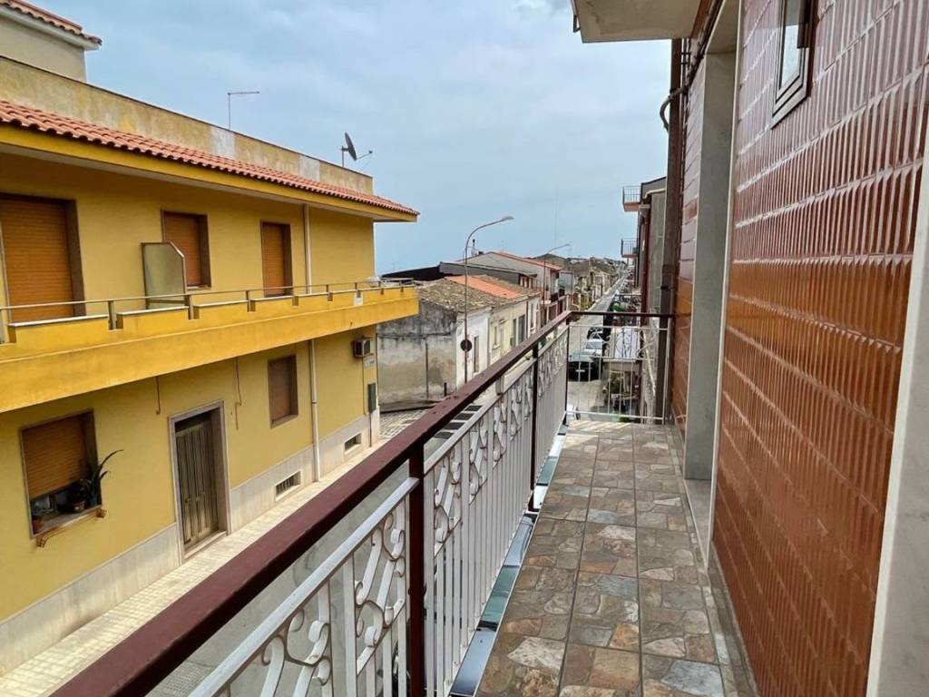 Appartamento a Canicattini bagni in ARTURO BASILE - Foto 3