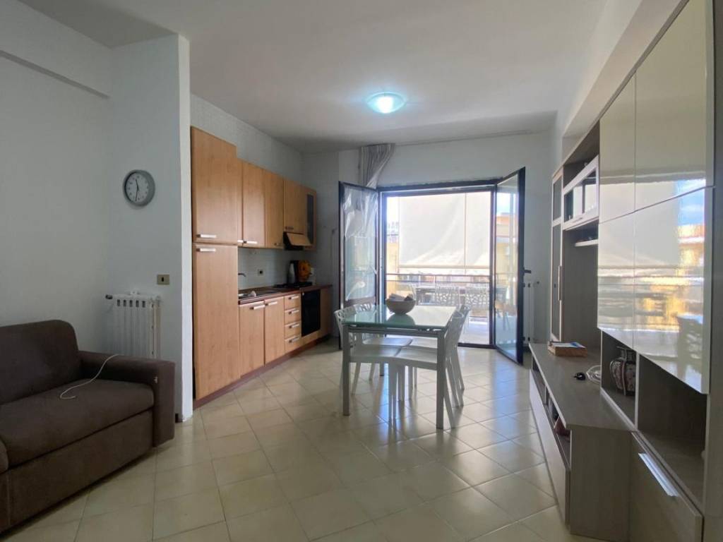 Appartamento a Castel volturno in Viale Claris - Foto 3