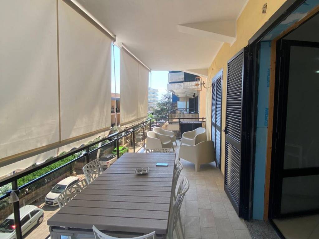 Appartamento a Castel volturno in Viale Claris - Foto 4