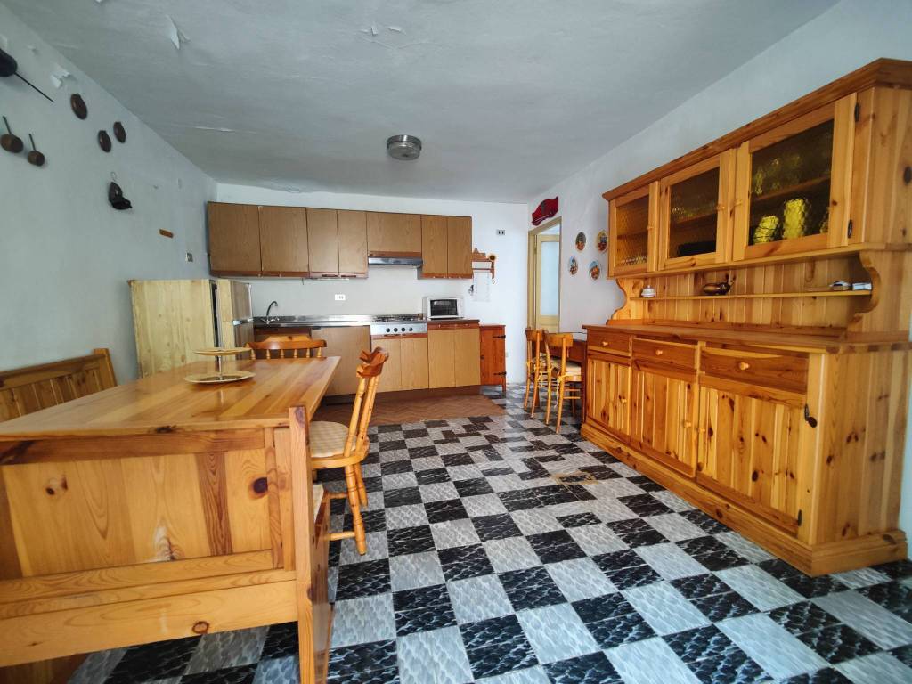 Appartamento a Rezzo in Via Castello - Foto 5