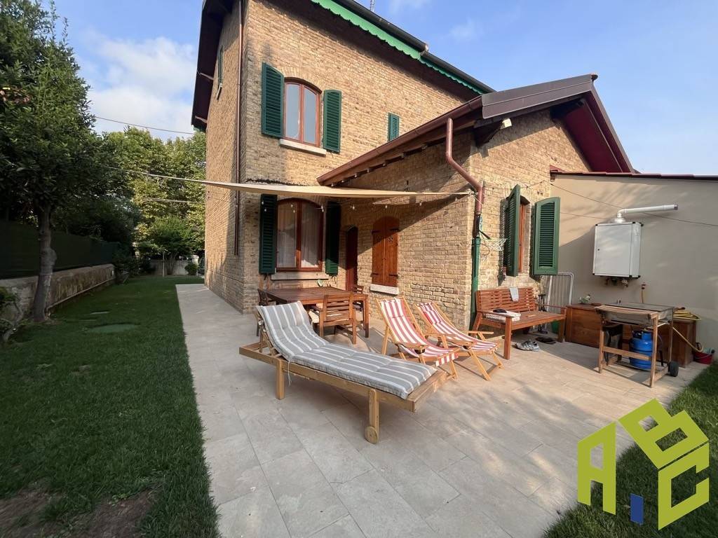 Casa indipendente a Rosignano marittimo in Via Roma ,23 - Foto 2