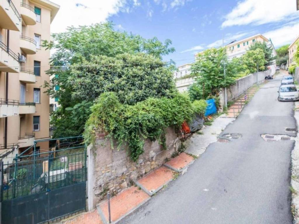 Appartamento a Genova in Salita Nuova Nostra Signora del Monte - Foto 5