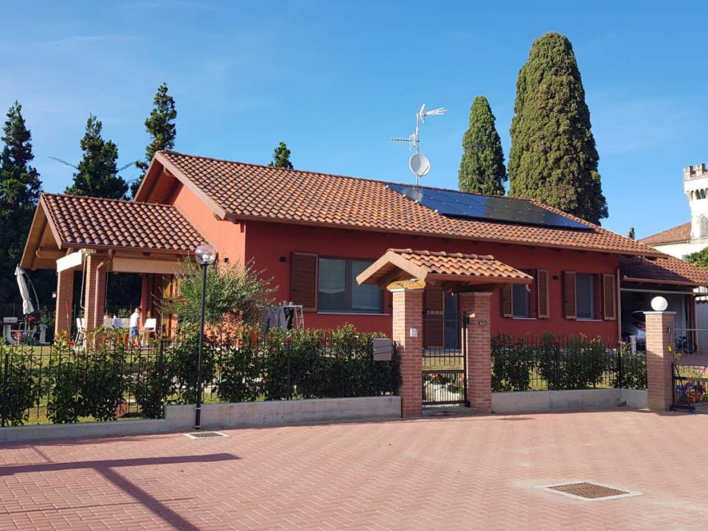 Villa a Lessona in Via 4 Novembre, 50 - Foto 3