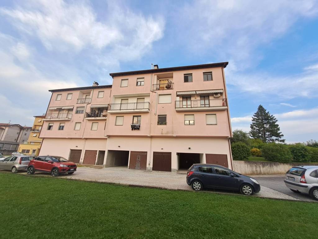 Appartamento a Viggiù in Via Martini Ignoti, 8 - Foto 3