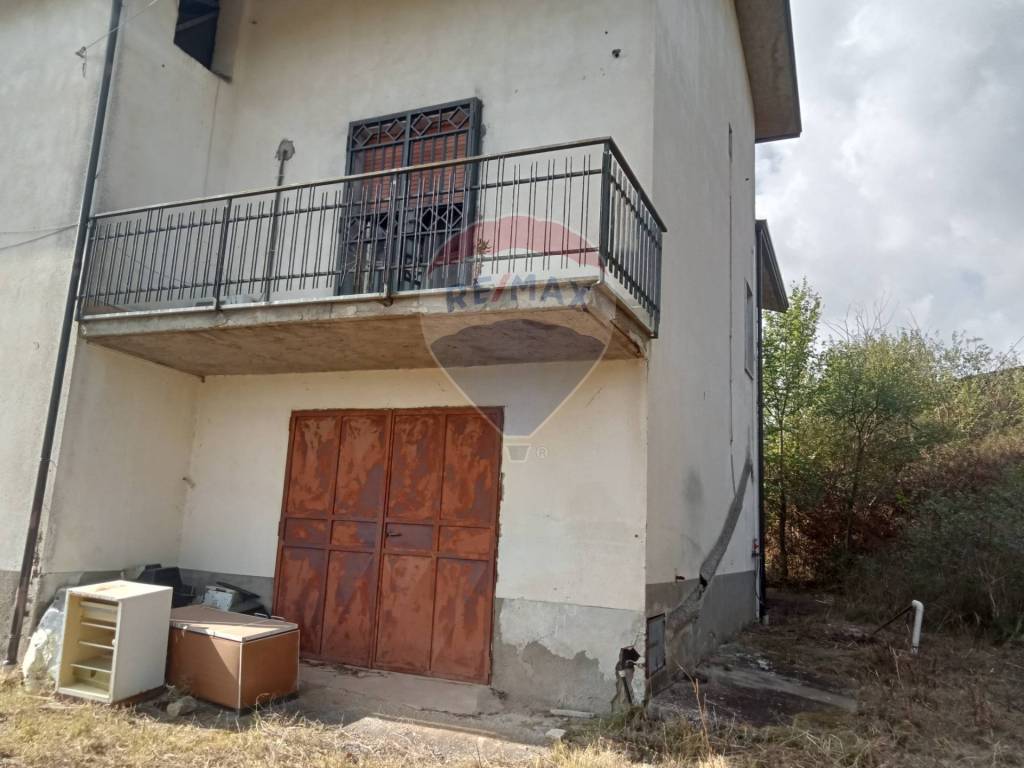 Casa indipendente a Casalduni in C/da CAPITORTO - Foto 2