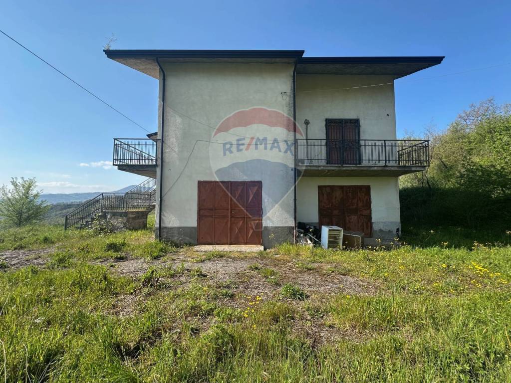 Casa indipendente a Casalduni in C/da CAPITORTO - Foto 3