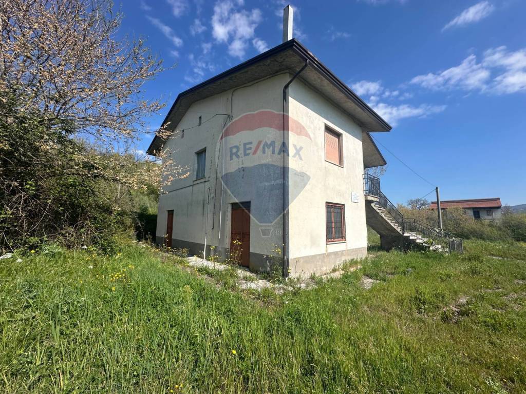 Casa indipendente a Casalduni in C/da CAPITORTO - Foto 4